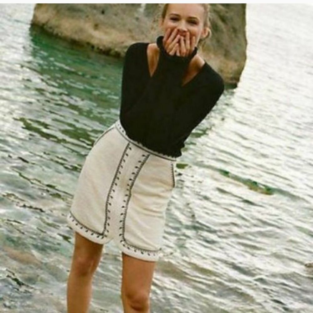 ANTHROPOLOGIE DOLAN LEFT COAST TULLEY TEXTURED SKIRT IN CREAM‎